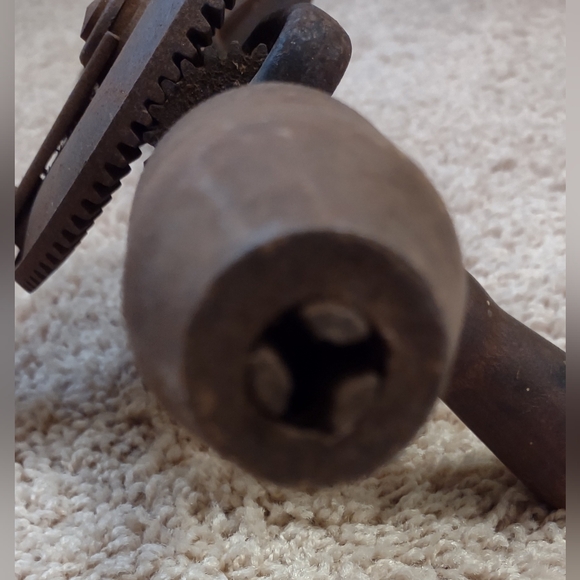 Antique Dunlap Shoulder Plate Hand Drill with Wood Handles - Picture 6 of 10